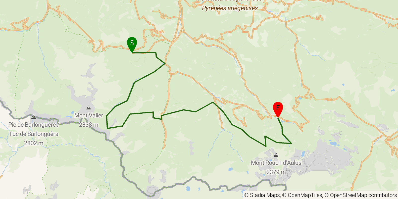 Route map of the GR10 Pyrenees Traverse — Stages 33–36: Esbintz to Aulus-les-Bains on OpenStreetMap terrain