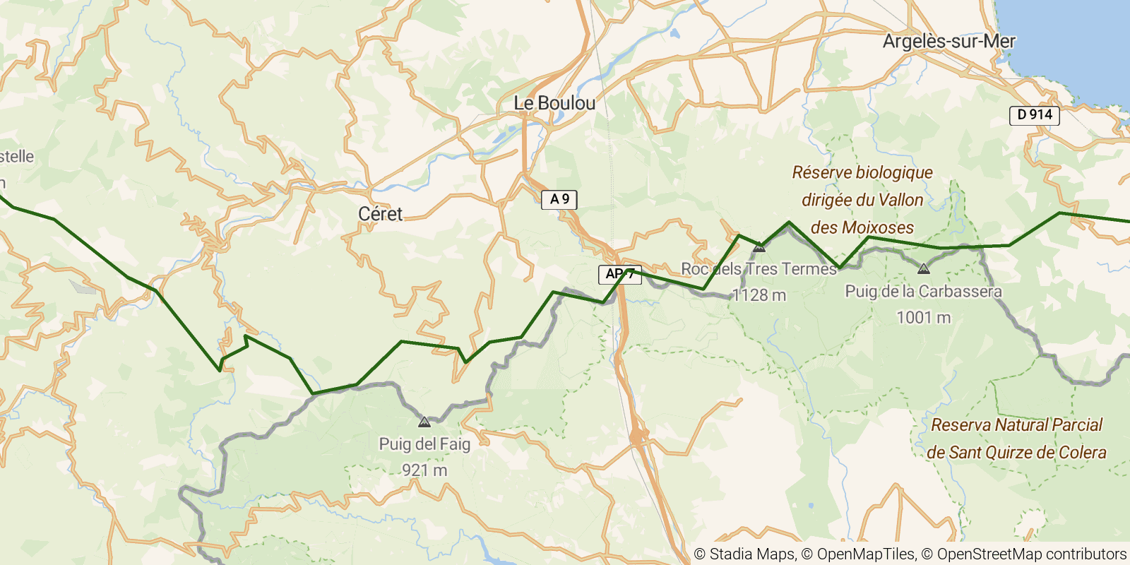 Route map of the GR10 Pyrenees Traverse — Stages 52–55: Refuge de Batère to Banyuls-sur-Mer on OpenStreetMap terrain