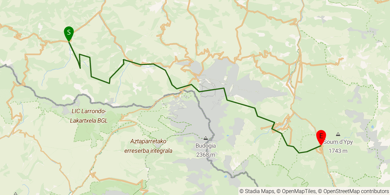 Route map of the GR10 Pyrenees Traverse — Stages 9–12: Logibar to Etsaut on OpenStreetMap terrain