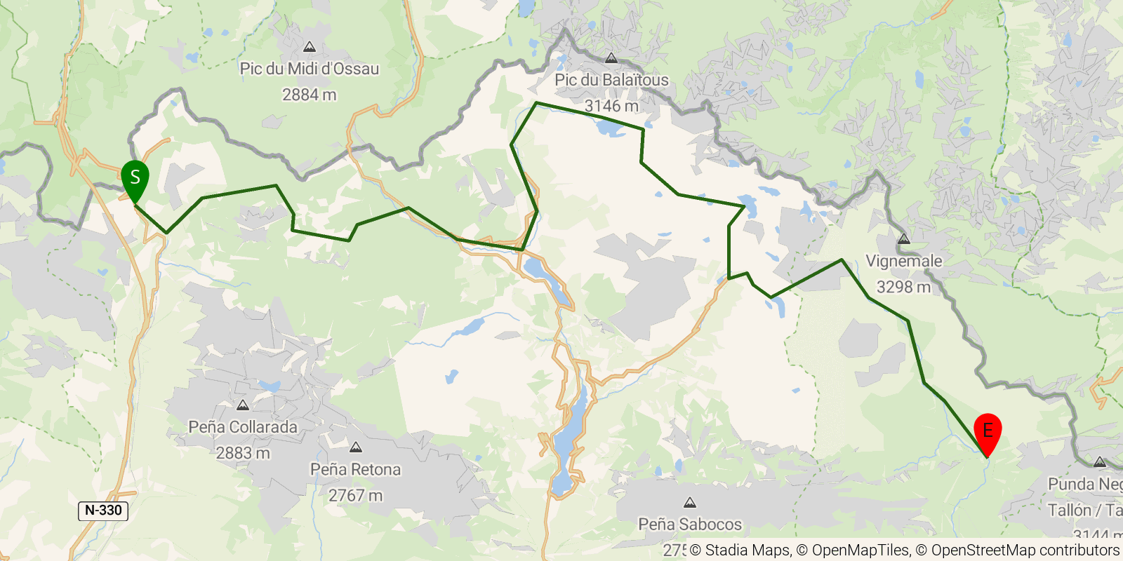 Route map of the GR11 Senda Pirenaica — Stages 12–15: Candanchú to San Nicolás de Bujaruelo on OpenStreetMap terrain