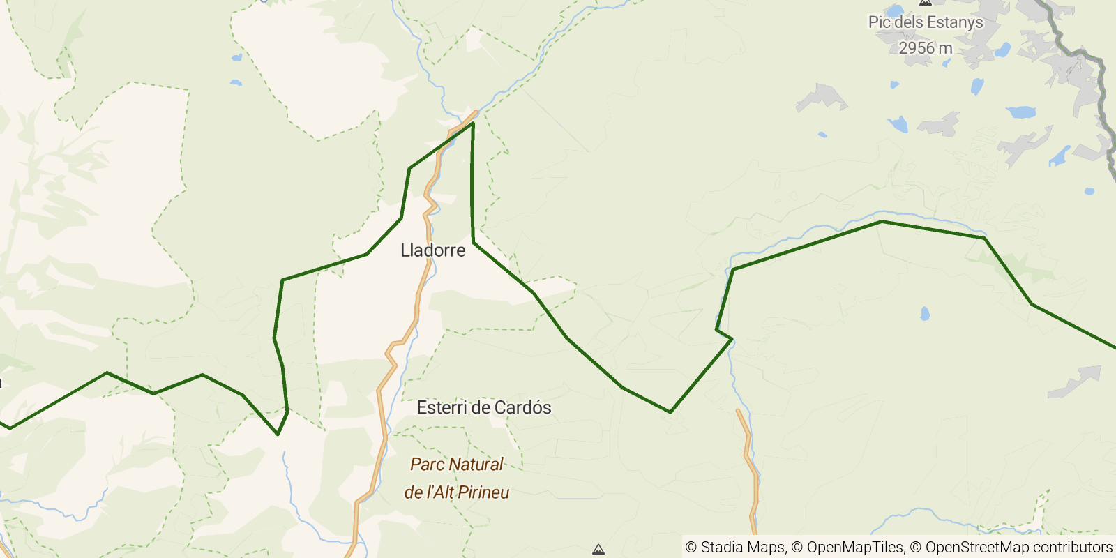 Route map of the GR11 Senda Pirenaica — Stages 27–30: La Guingueta d'Àneu to Refugio de Baiau on OpenStreetMap terrain